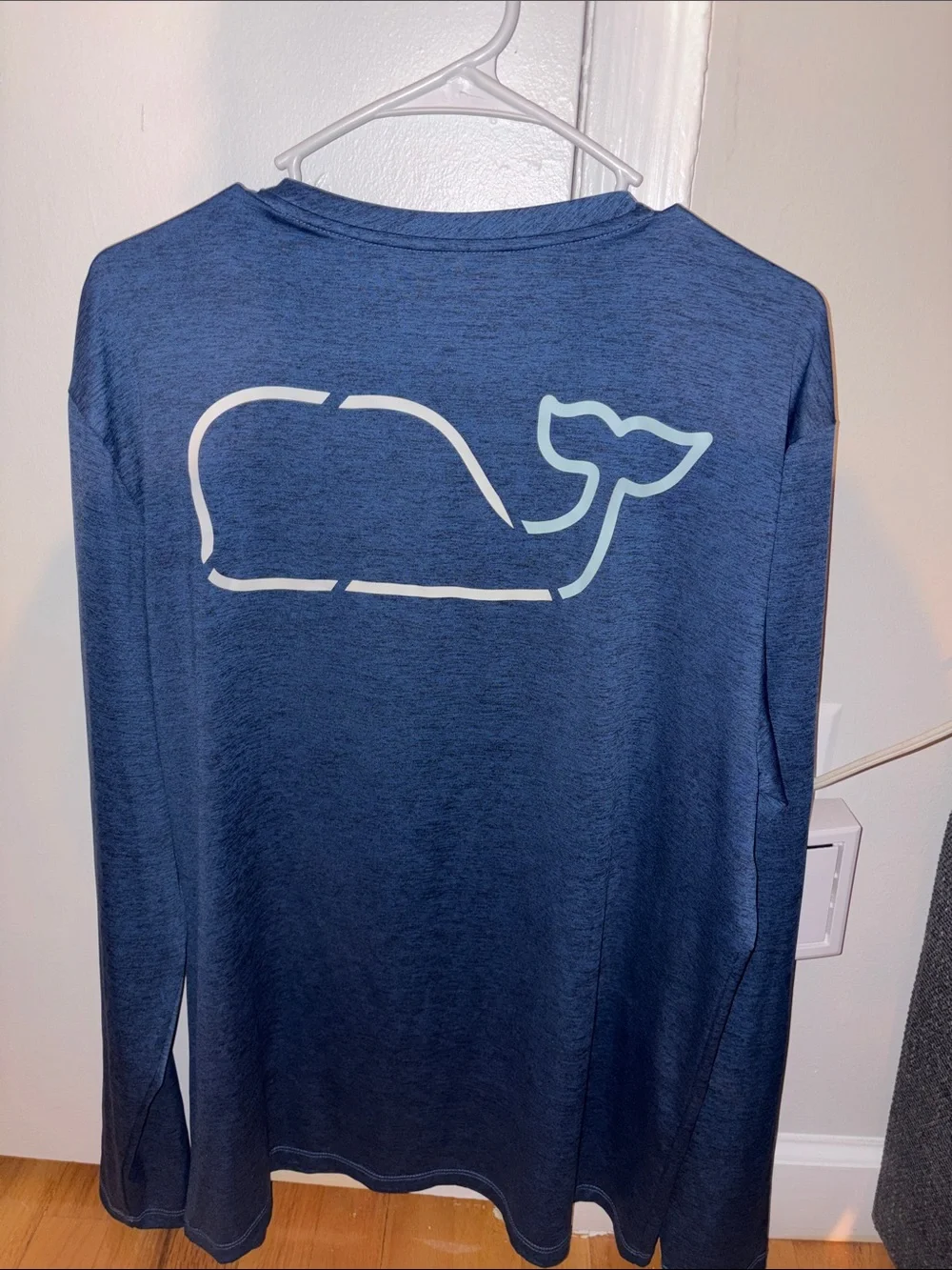 Vineyard Vines Men’s Hat and Performance Long-Sleeve